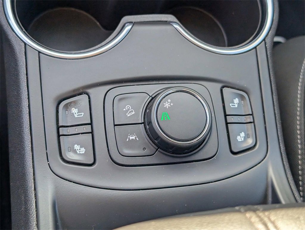 Used 2024 GMC Terrain SLT image 26