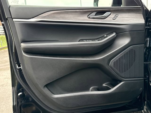 New 2025 Jeep Grand Cherokee Limited AWD/4WD image 20