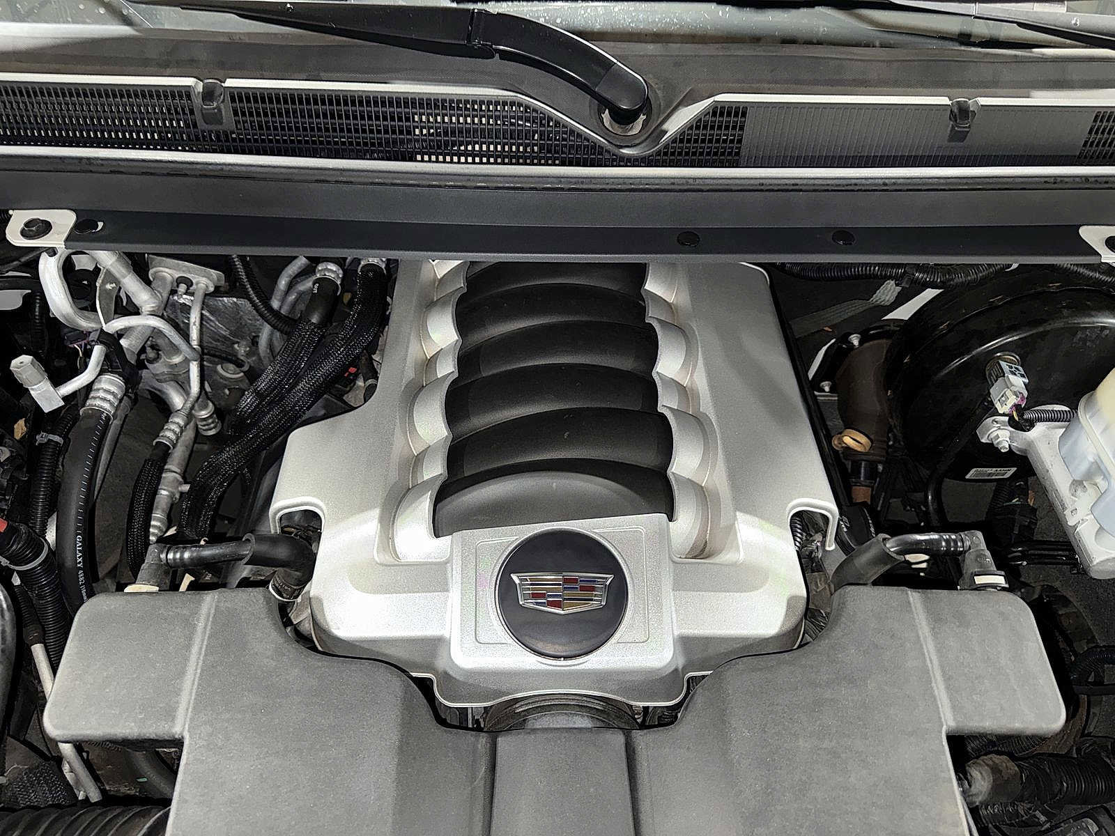 Used 2020 Cadillac Escalade ESV Luxury image 12