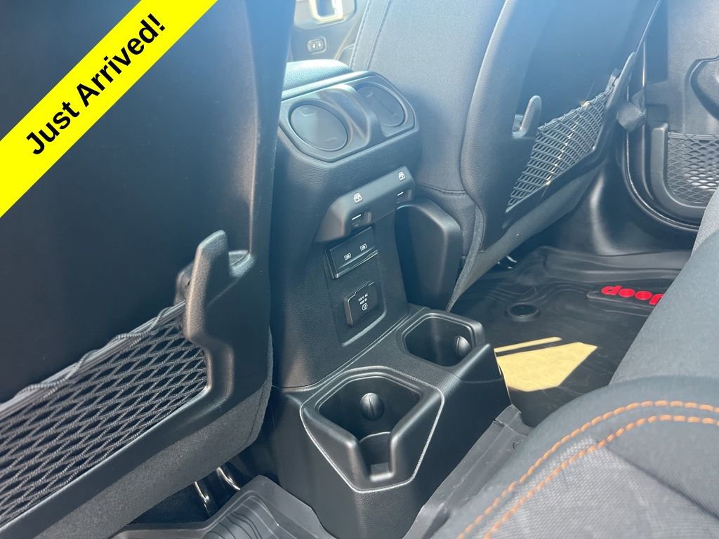 Used 2024 Jeep Gladiator Mojave w/ Convenience Group image 23