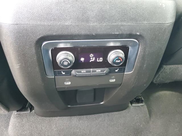 Used 2022 Chevrolet Tahoe Z71 w/ Luxury Package image 26