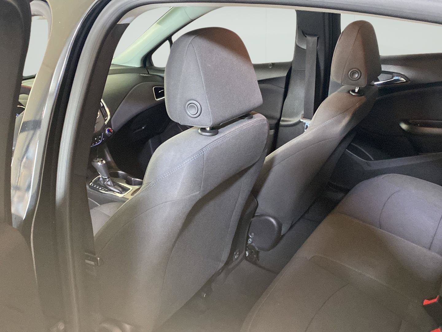 Used 2019 Chevrolet Cruze LT FWD image 16