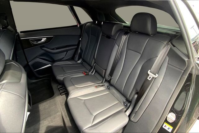 New 2025 Audi Q8 Premium Plus image 9