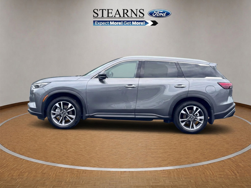 Used 2023 INFINITI QX60 Luxe w/ Performance Audio Package FWD image 3