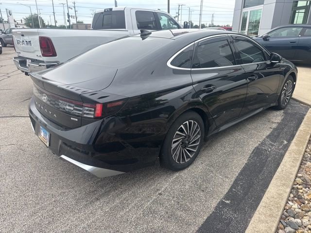 Used 2024 Hyundai Sonata Limited FWD image 4