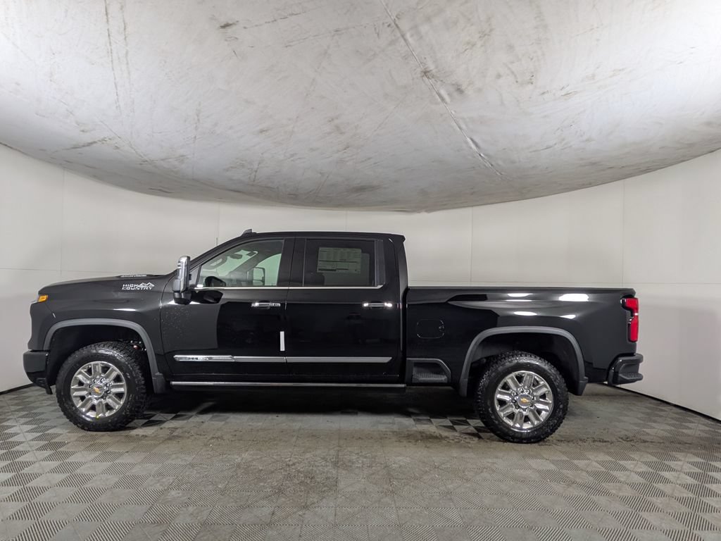 New 2026 Chevrolet Silverado 2500 High Country w/ High Country Premium Package AWD/4WD image 3