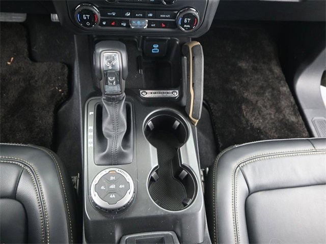 Used 2025 Ford Bronco Badlands image 7