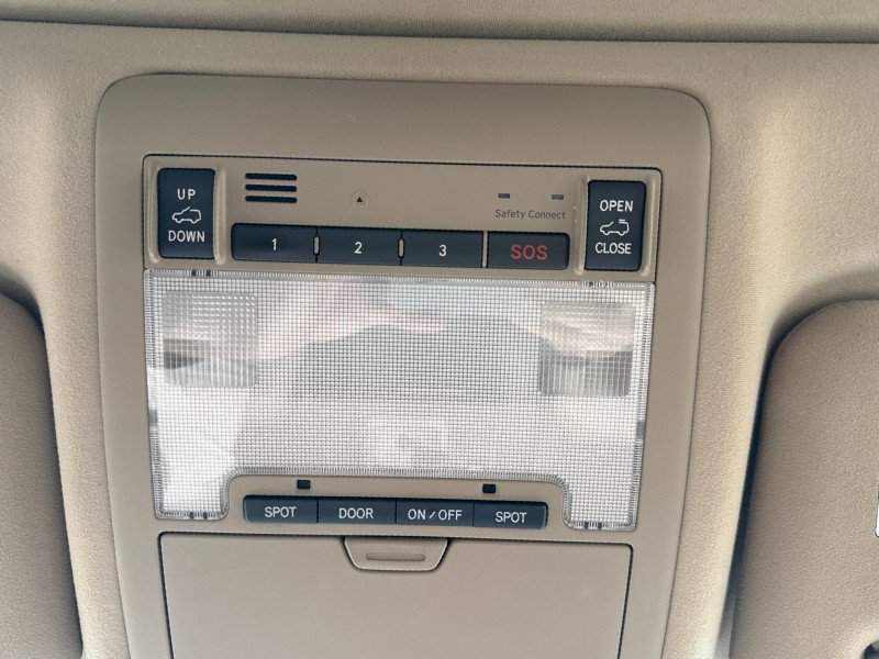 Used 2011 Toyota Land Cruiser w/ Upgrade Pkg image 23