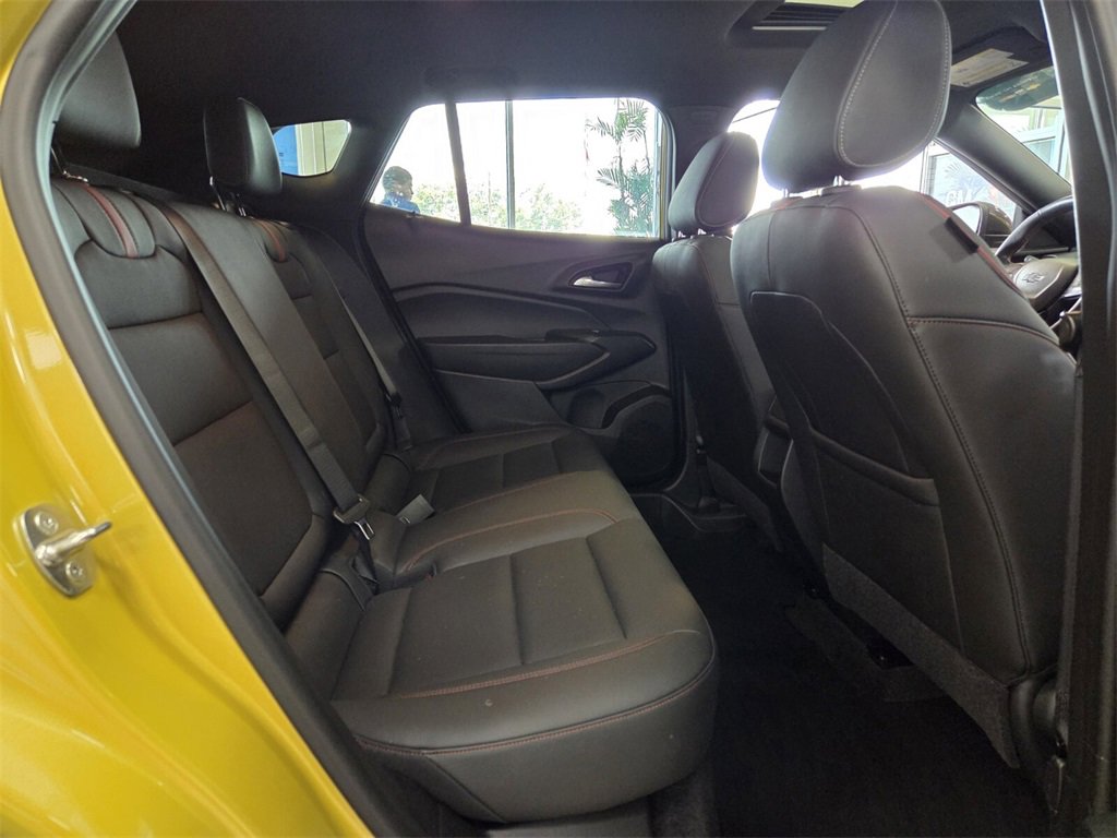 Certified 2024 Chevrolet Trax RS w/ Sunroof Package image 19