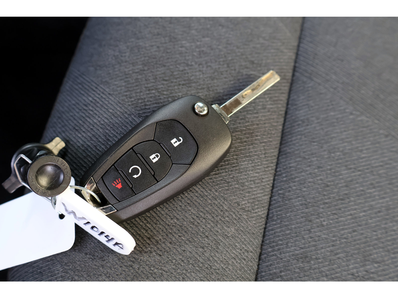 Used 2024 Chevrolet Trax RS FWD image 29