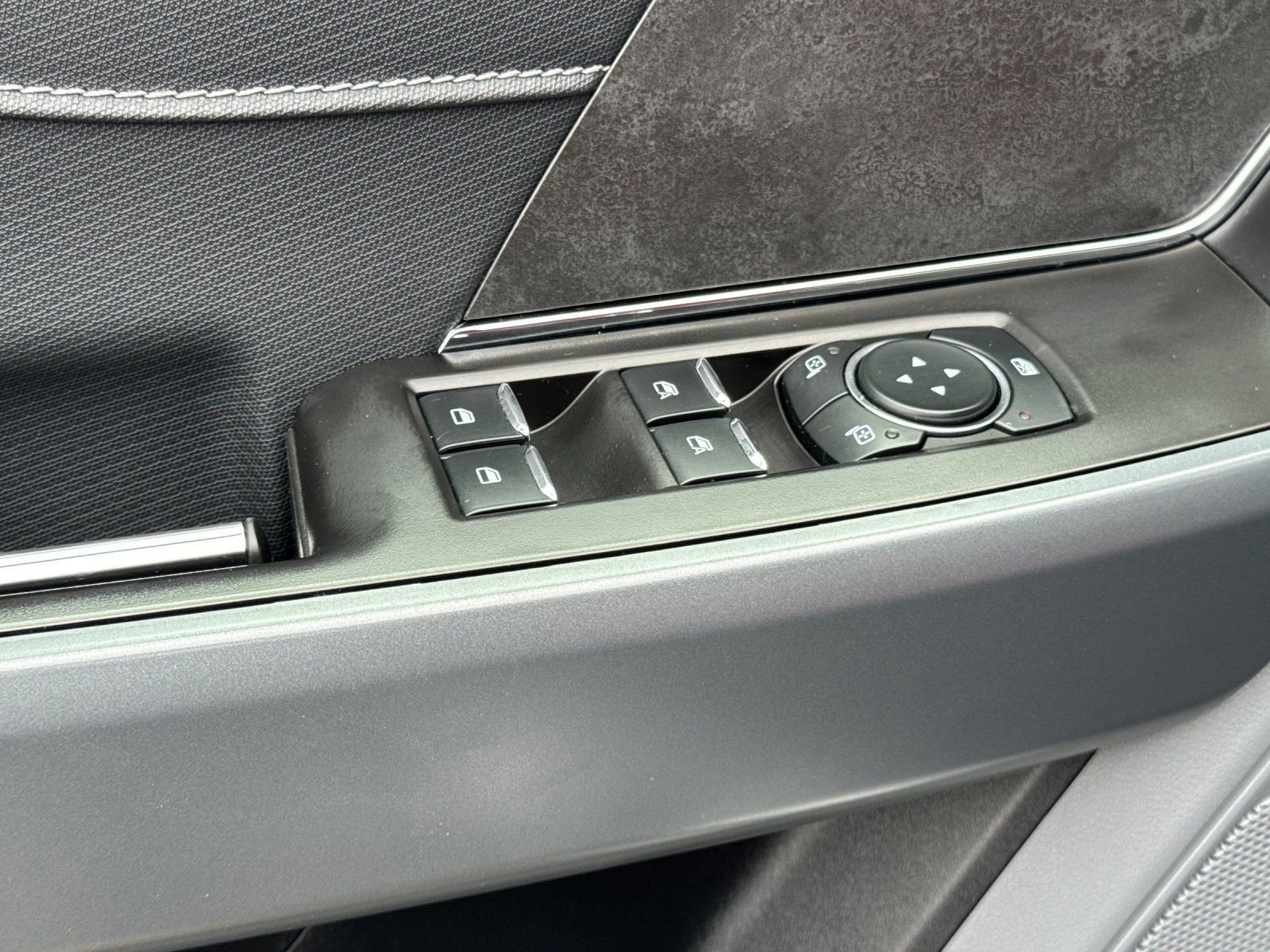 Used 2024 Ford F150 XLT w/ Equipment Group 302A MID image 12