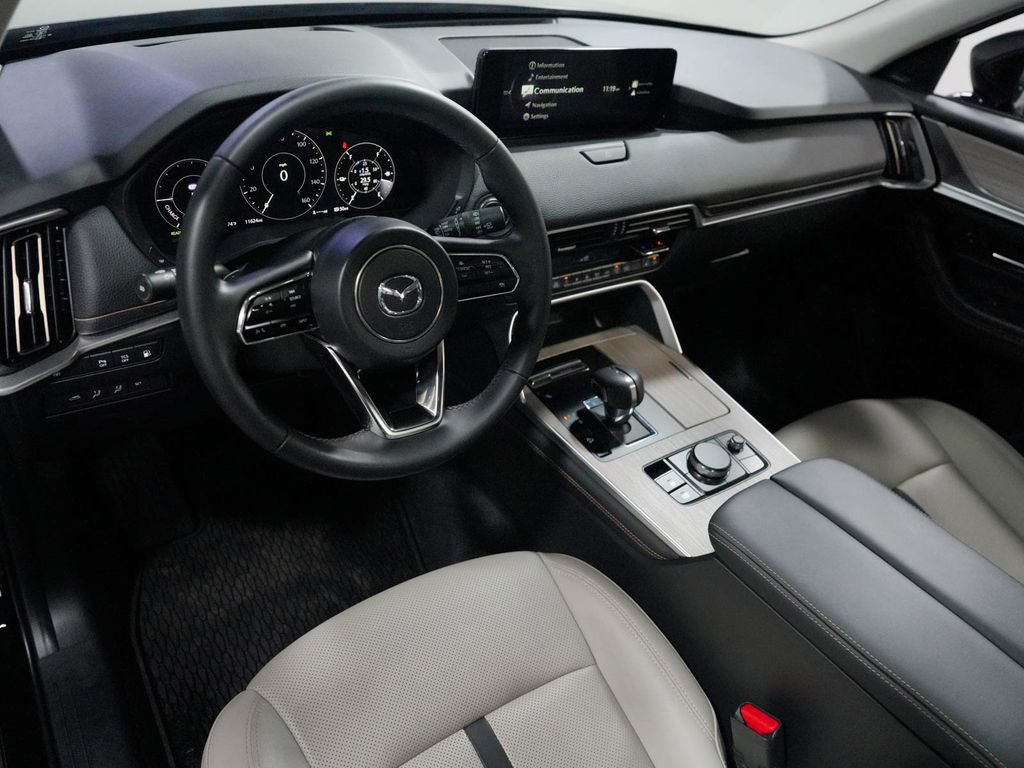 Used 2024 MAZDA CX-90 Plug-In Hybrid w/ Premium Pkg AWD/4WD image 17