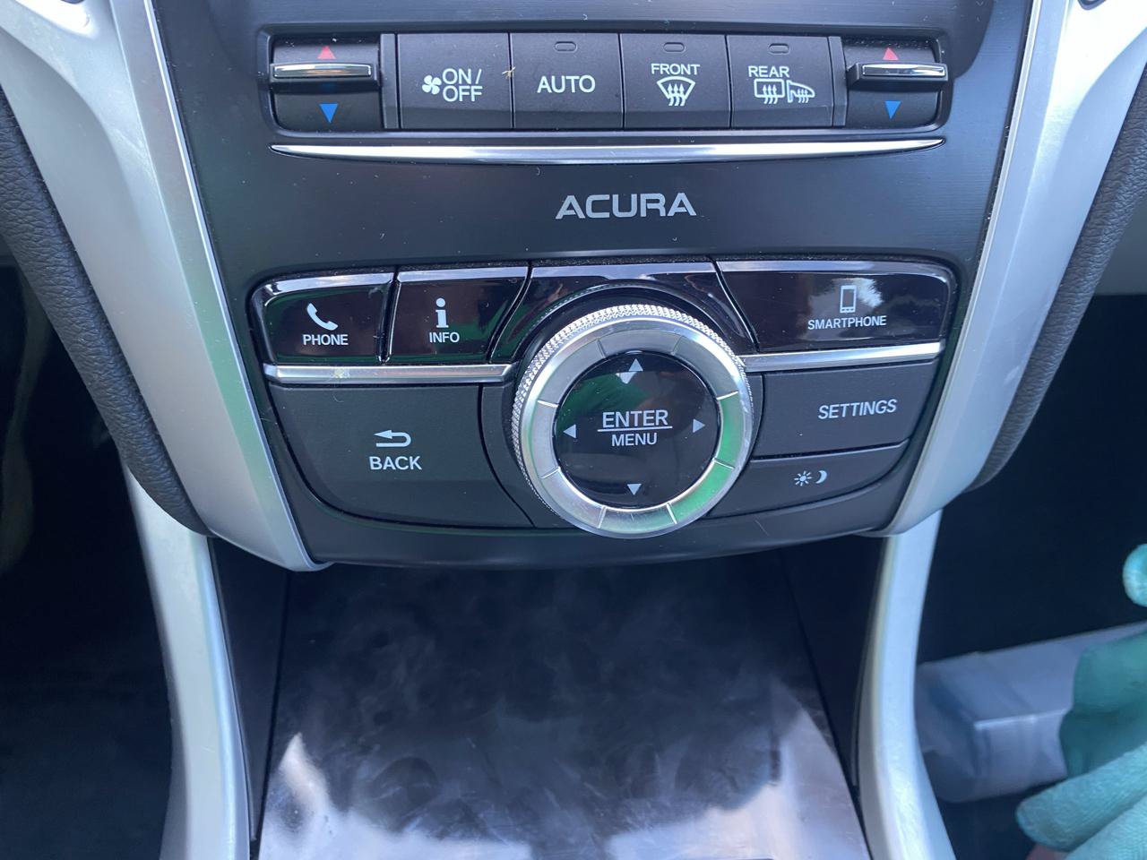 Used 2018 Acura TLX V6 SH-AWD image 19