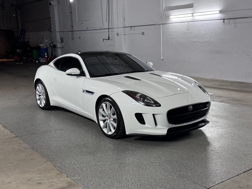 Used 2017 Jaguar F-TYPE Coupe RWD image 3