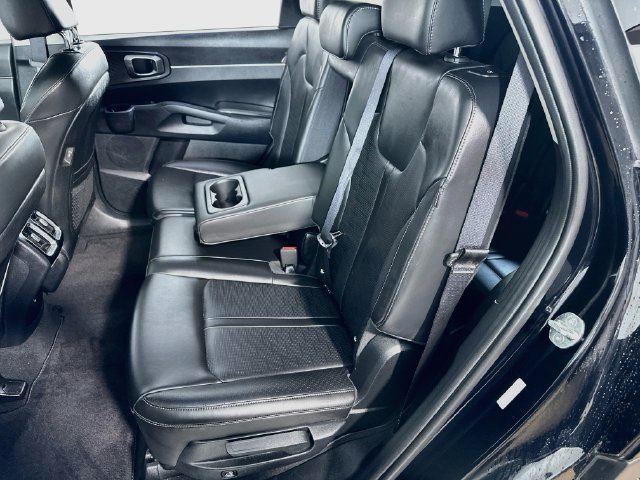 Used 2024 Kia Sorento S w/ Panoramic Sunroof Package AWD/4WD image 15