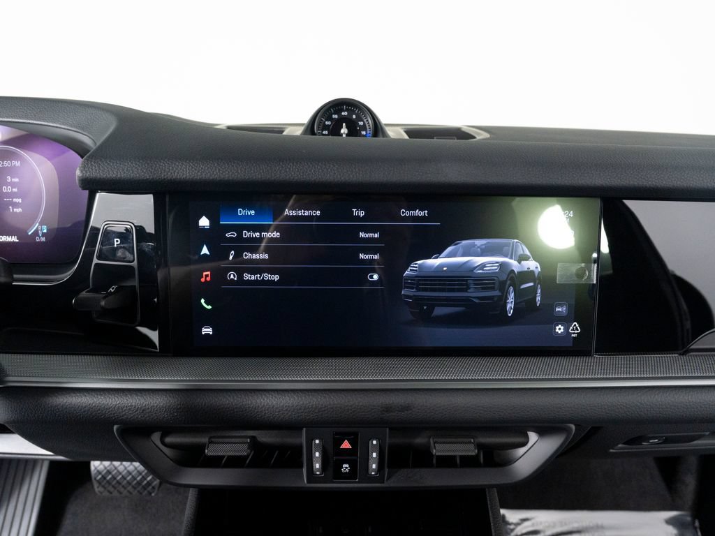 New 2026 Porsche Cayenne Coupe AWD/4WD image 25