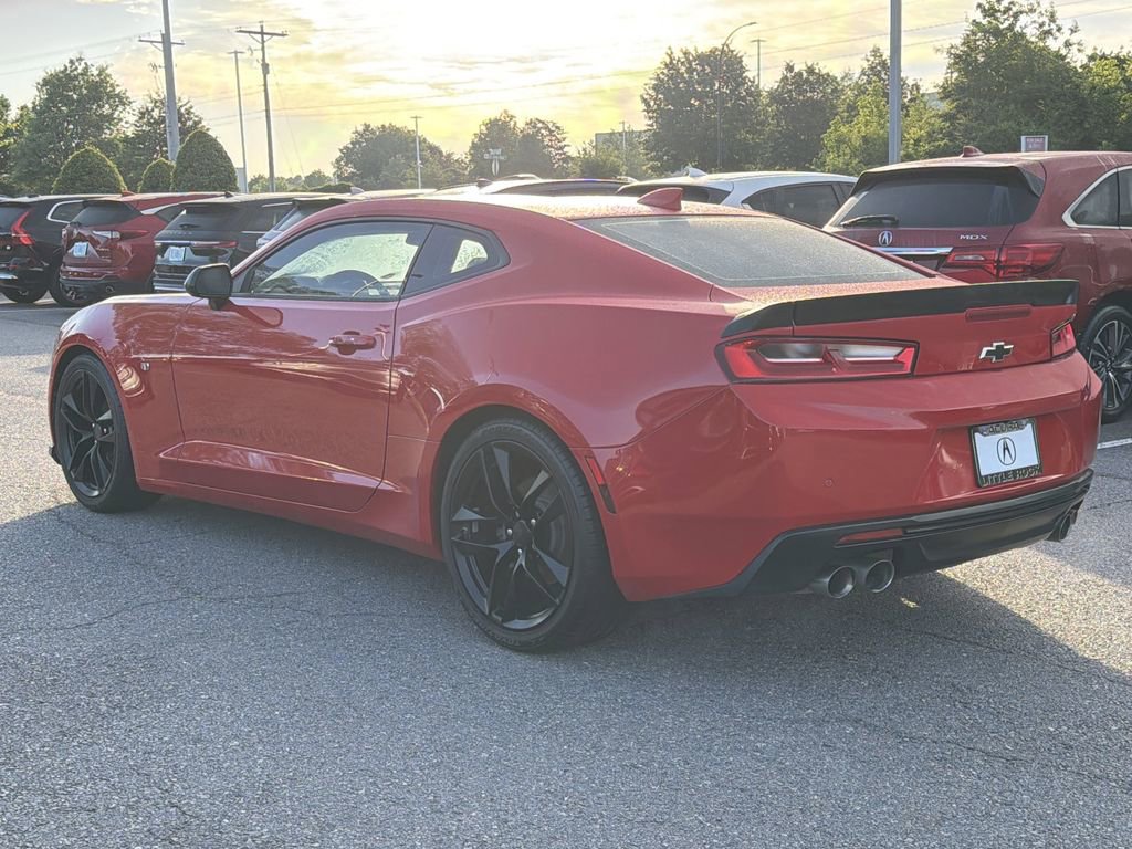 Used 2018 Chevrolet Camaro LT RWD image 9