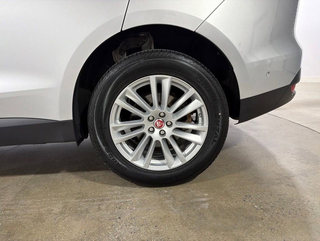 Used 2020 Jaguar F-PACE Prestige AWD/4WD image 29
