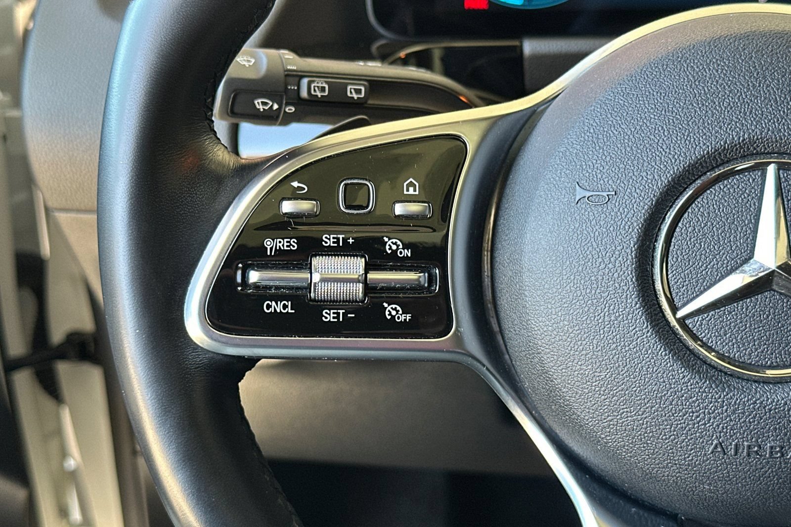 Certified 2023 Mercedes-Benz GLA 250 image 30