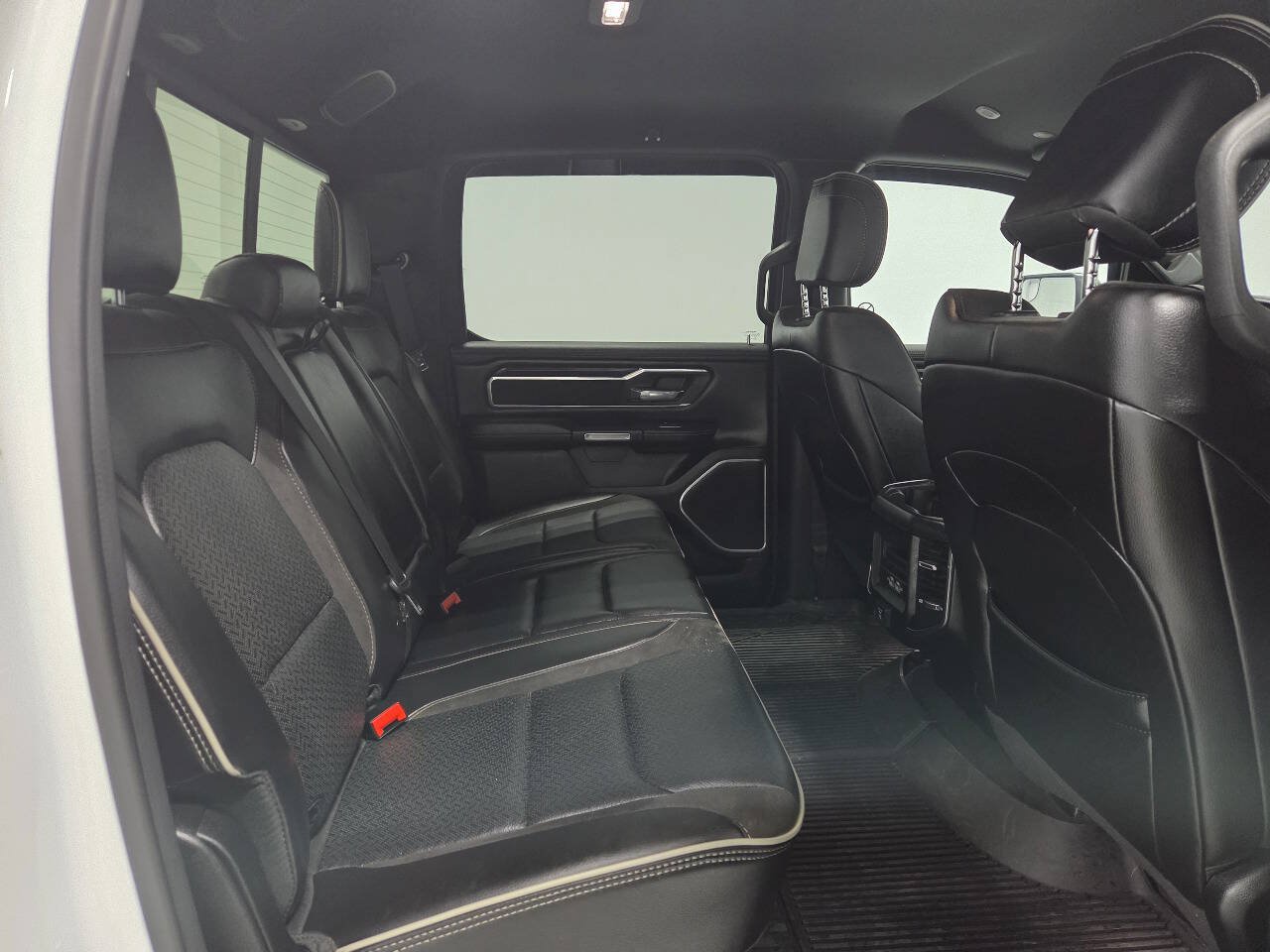 Used 2023 RAM 1500 Laramie AWD/4WD image 17