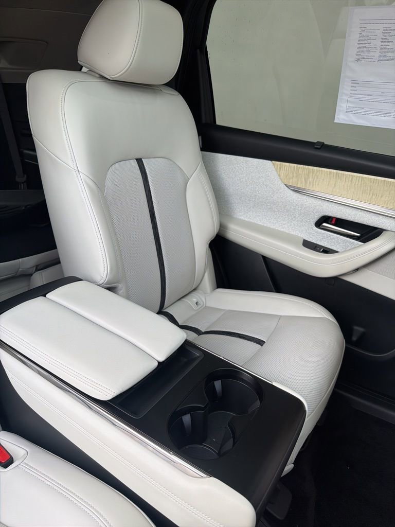 Certified 2024 MAZDA CX-90 3.3 Turbo S w/ Premium Plus AWD/4WD image 17