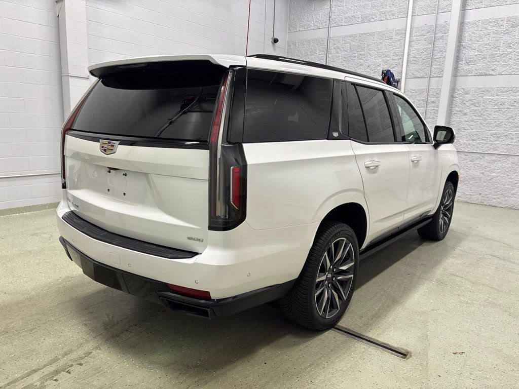 Used 2021 Cadillac Escalade Sport Platinum w/ Heavy-Duty Trailer Package AWD/4WD image 4