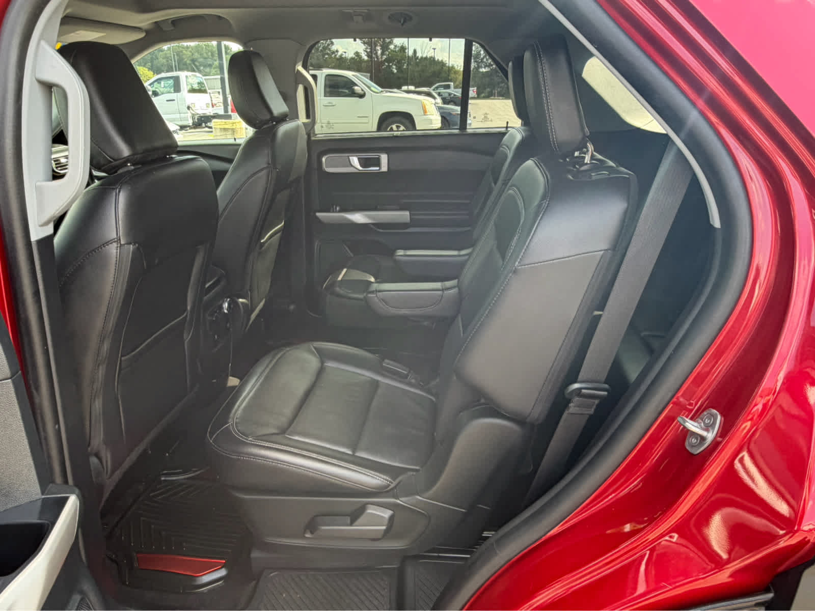 Used 2021 Ford Explorer Limited w/ Equipment Group 301A AWD/4WD image 44