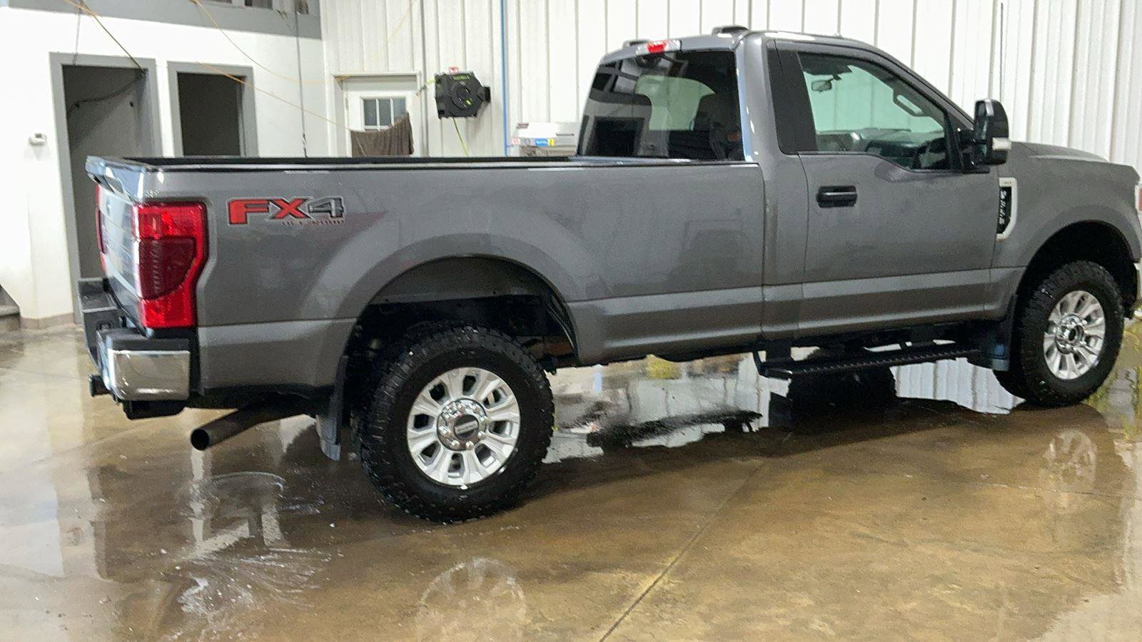 Used 2022 Ford F350 XLT w/ XLT Value Package image 3