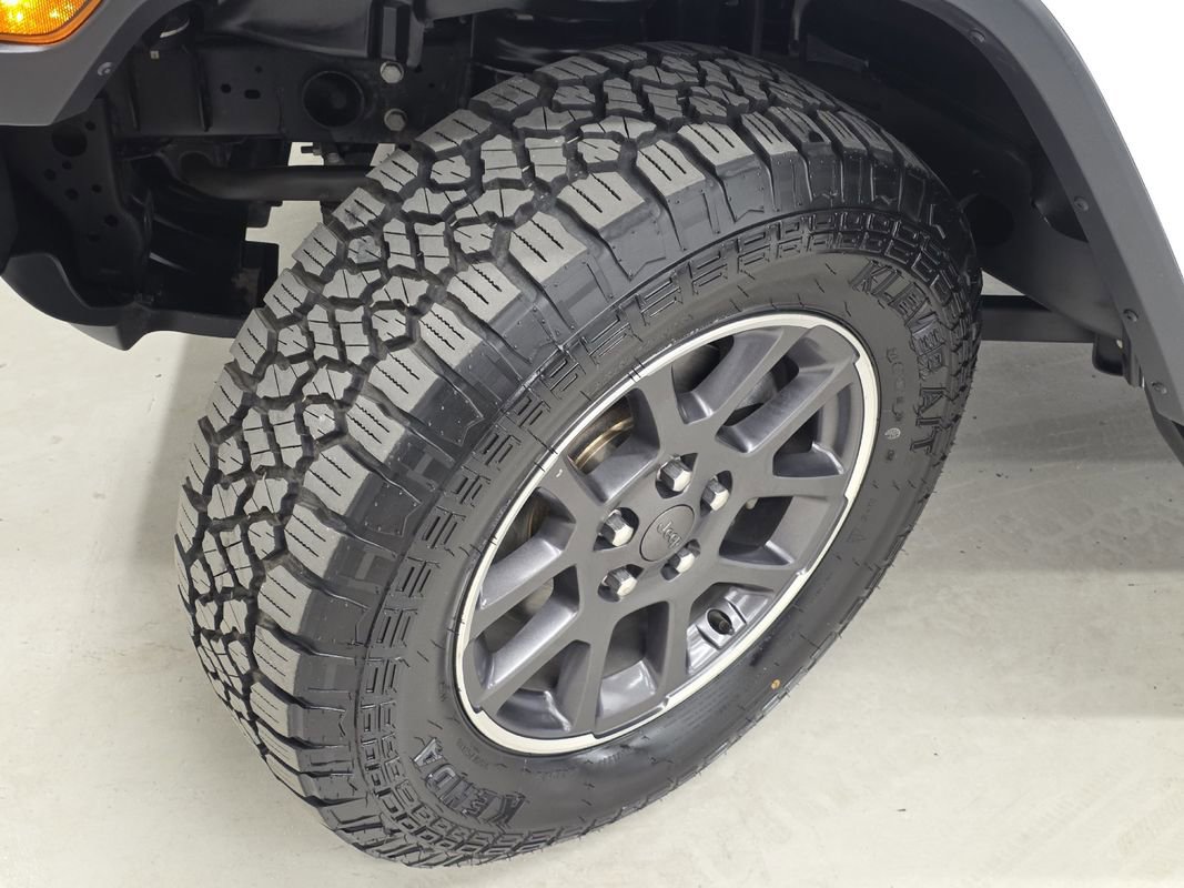 Used 2020 Jeep Gladiator Overland image 42