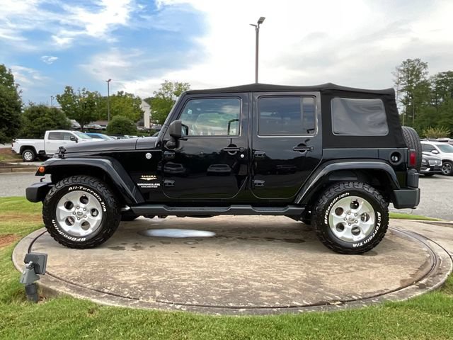 Used 2015 Jeep Wrangler Unlimited Sahara w/ Connectivity Group AWD/4WD image 4