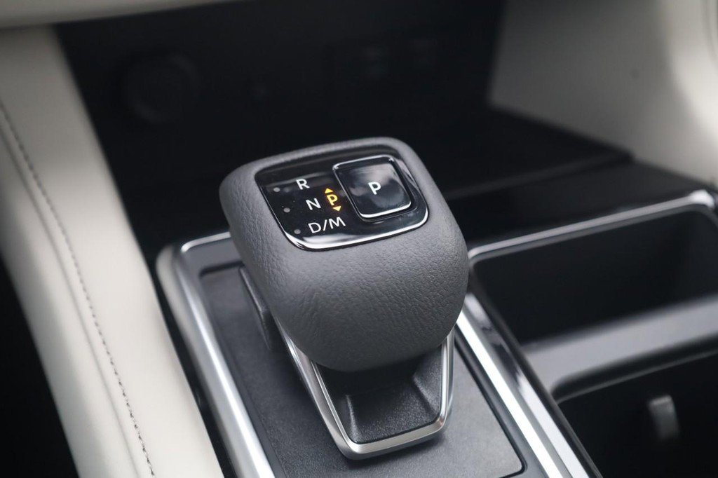 New 2026 Nissan Pathfinder SL image 18