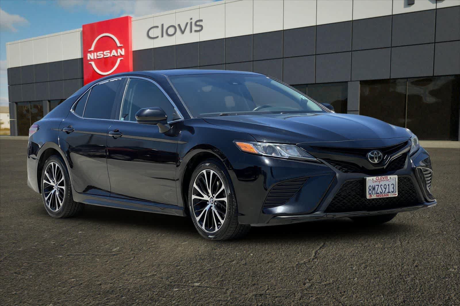 Used 2019 Toyota Camry SE FWD image 10