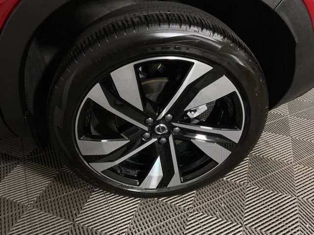 Certified 2025 Volvo XC40 B5 Ultra AWD/4WD image 42