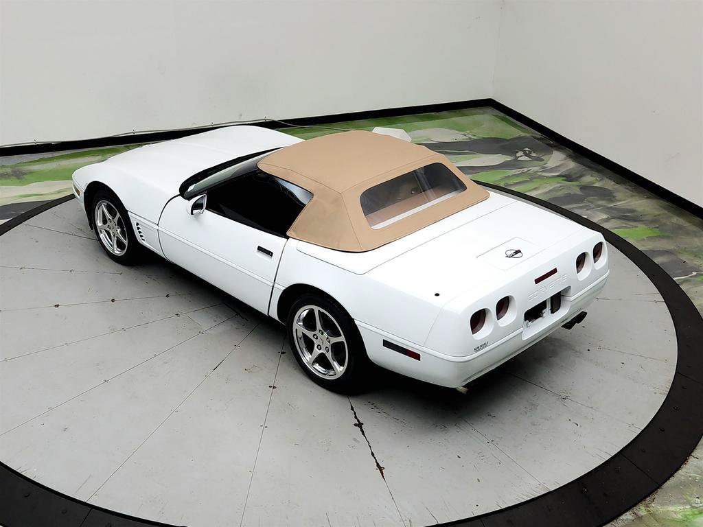 Used 1992 Chevrolet Corvette Convertible RWD image 30