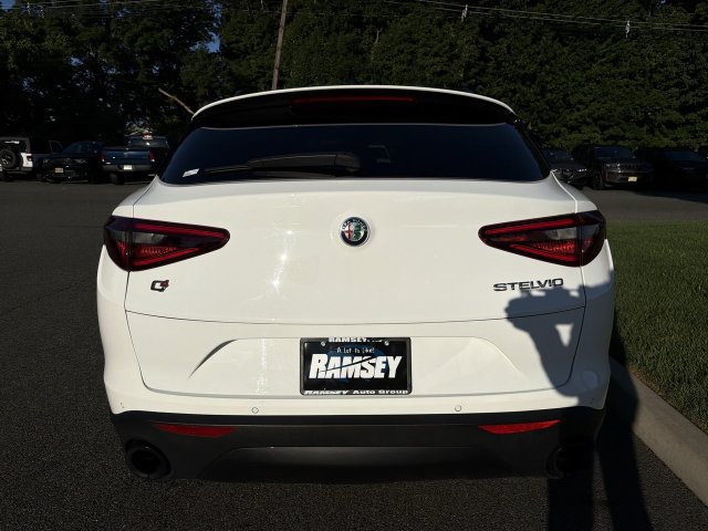 Used 2023 Alfa Romeo Stelvio Sprint AWD/4WD image 26