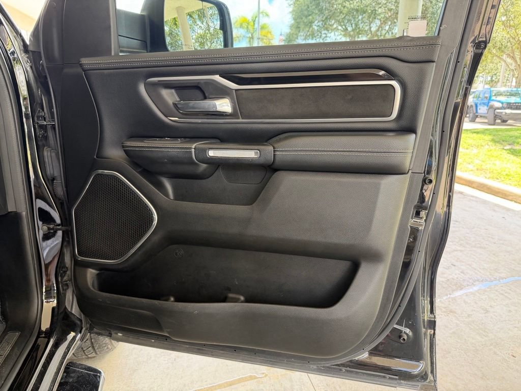 Used 2020 RAM 1500 Laramie w/ Sport Appearance Package AWD/4WD image 34