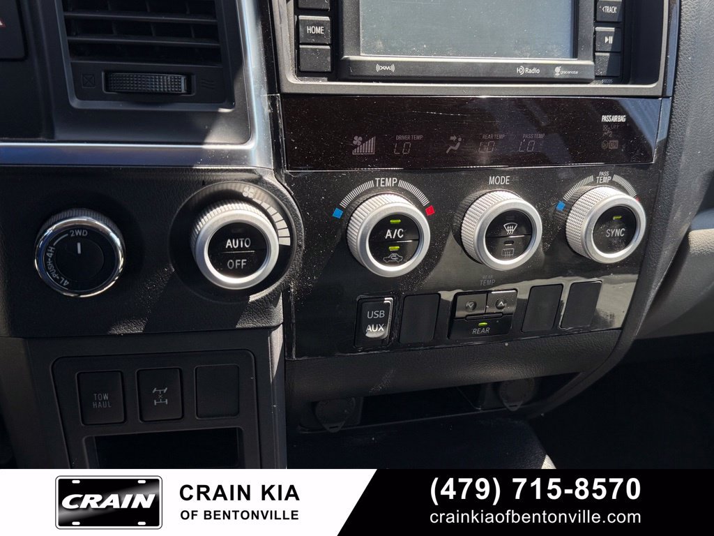 Used 2018 Toyota Sequoia SR5 AWD/4WD image 17