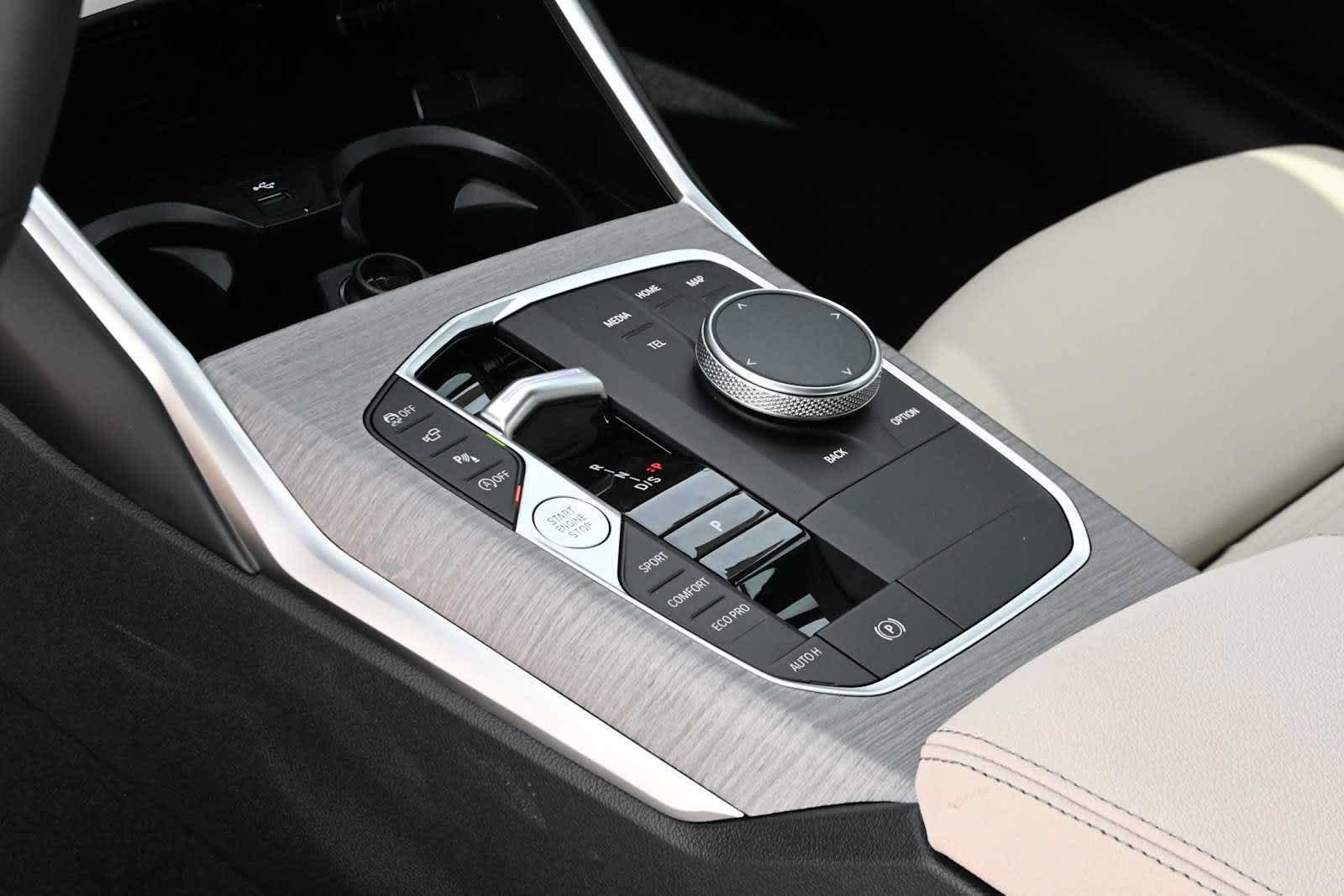 Used 2026 BMW 330i Sedan w/ M Sport Package RWD image 19