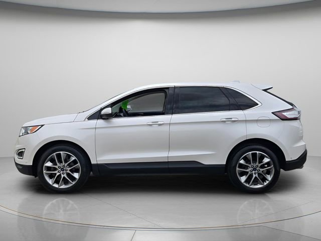 Used 2018 Ford Edge Titanium w/ Equipment Group 302A FWD image 3