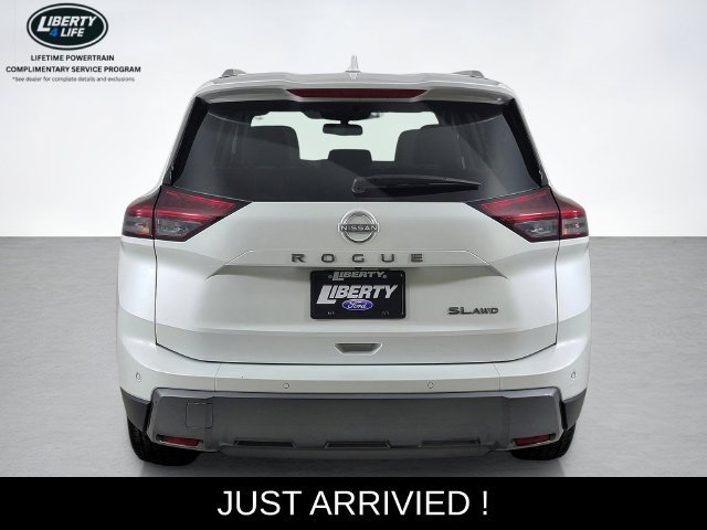 Used 2026 Nissan Rogue SL AWD/4WD image 4