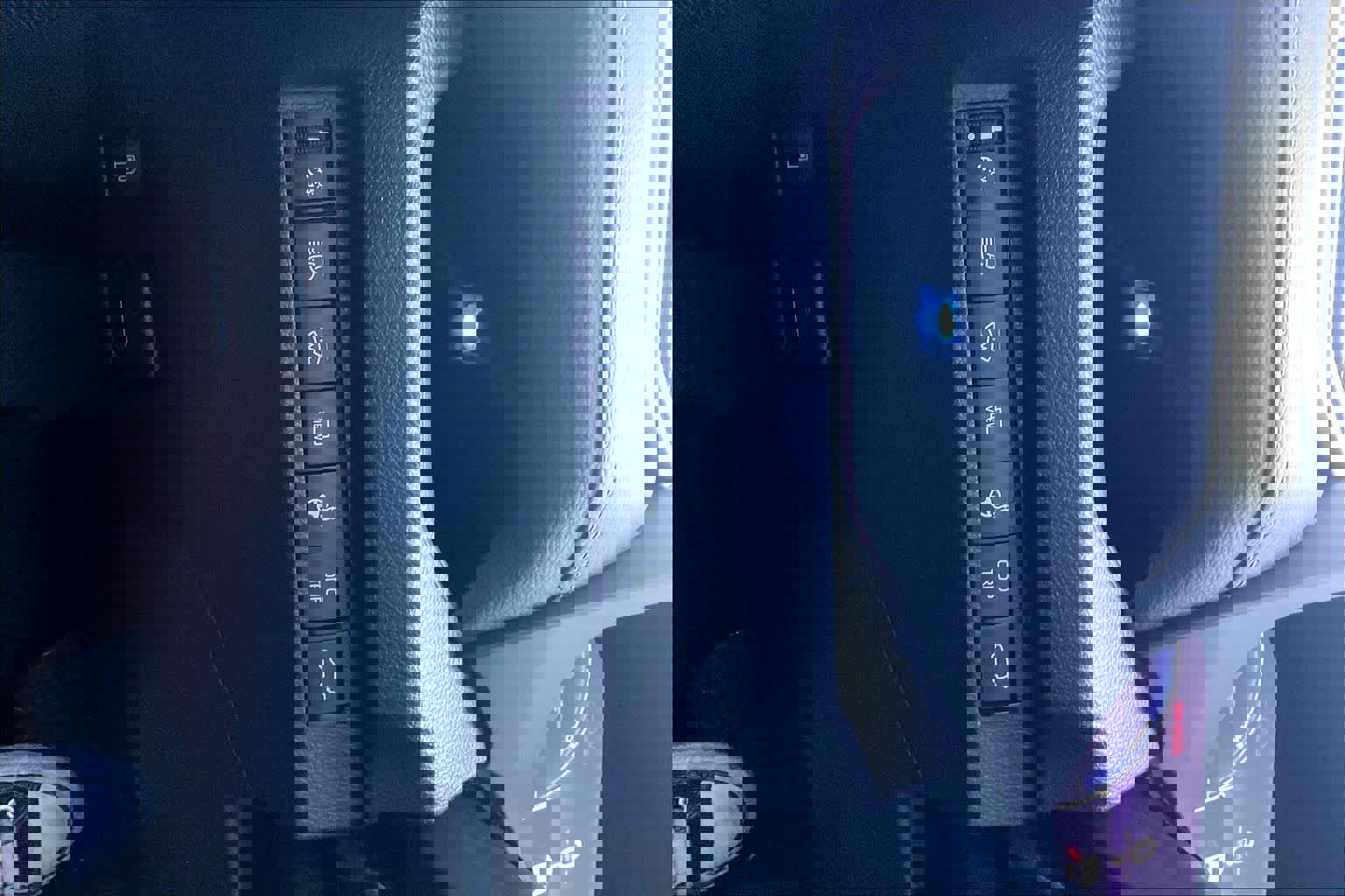 Used 2025 Toyota RAV4 Limited image 34