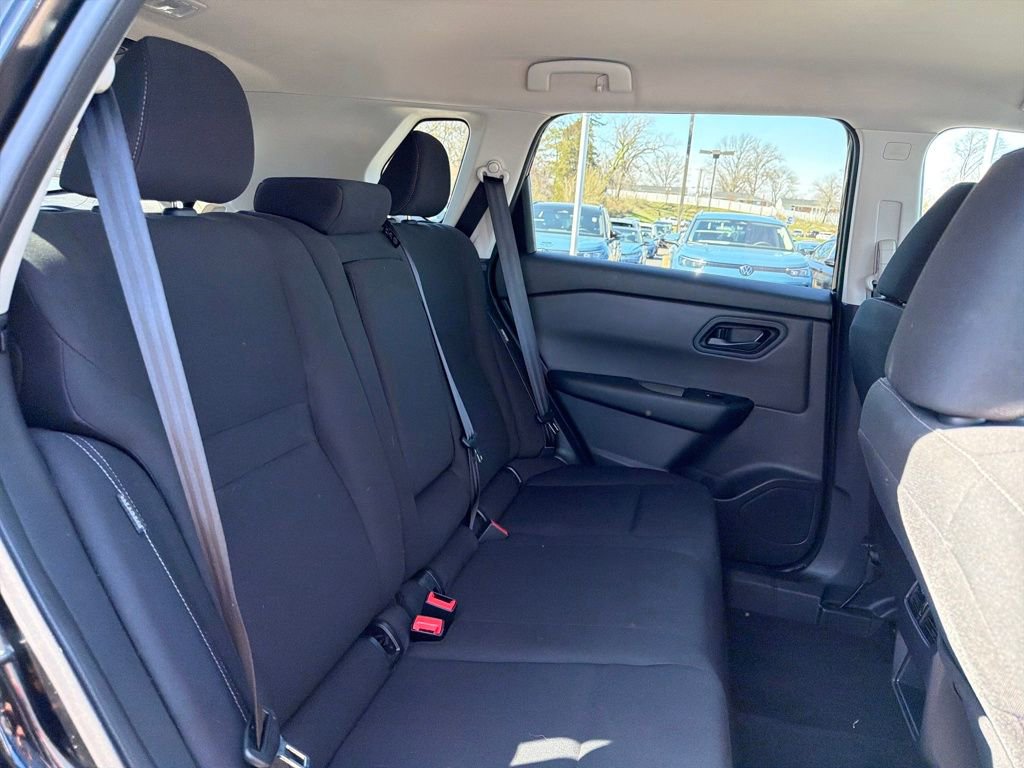 Certified 2025 Nissan Rogue S image 32