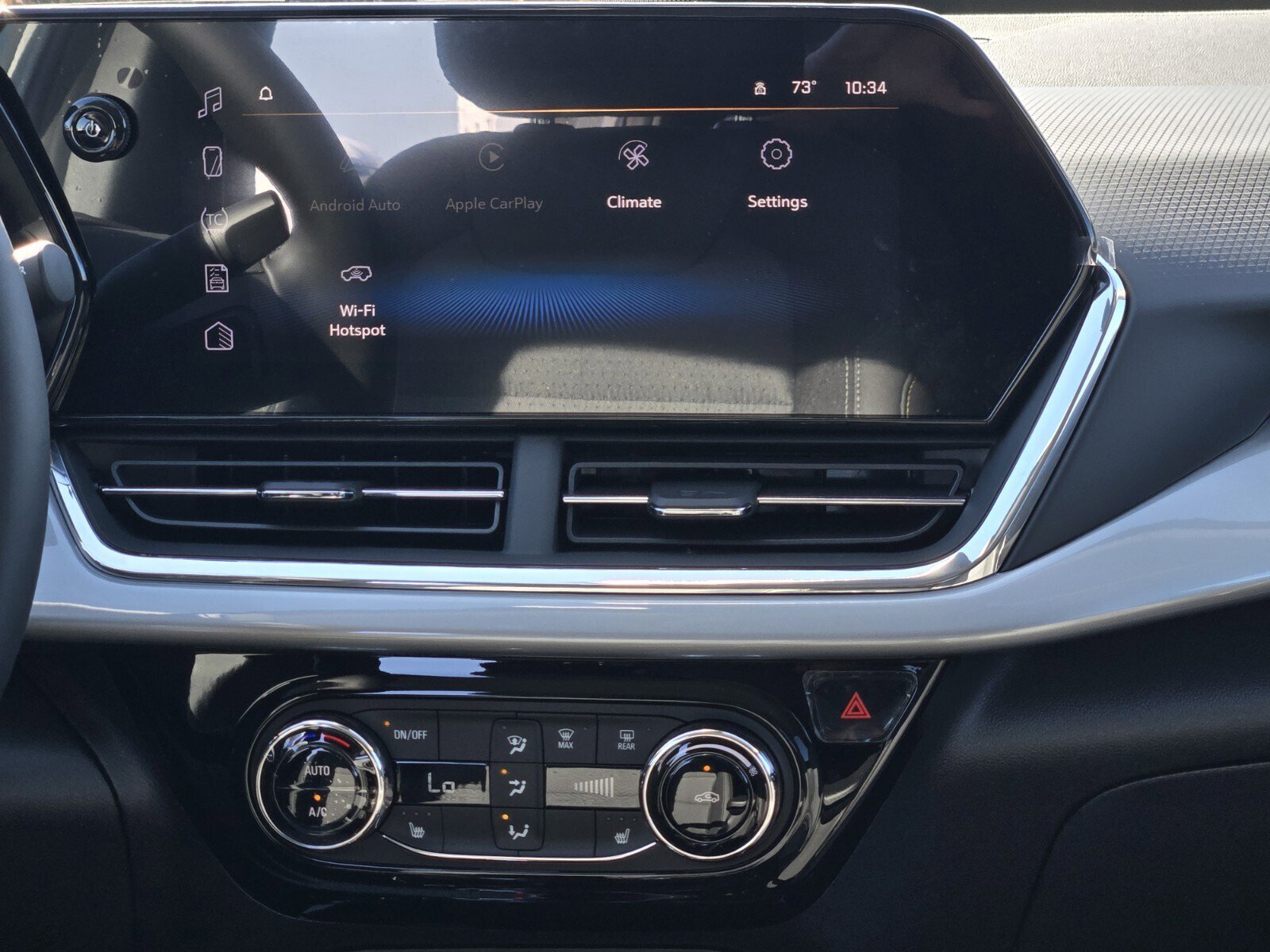 New 2026 Chevrolet Trax LT w/ Driver Confidence Package FWD image 8