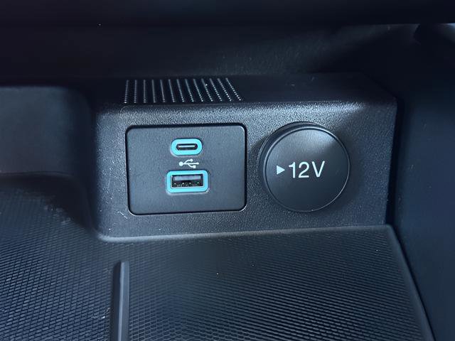 Used 2022 Ford Escape SE w/ Cold Weather Package AWD/4WD image 14