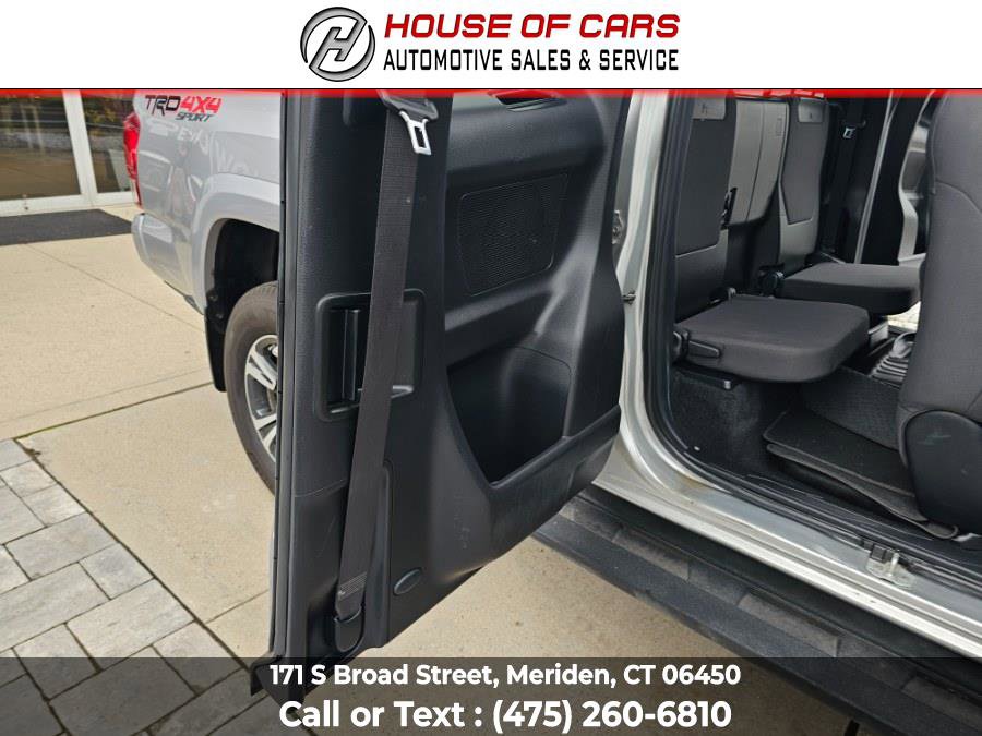 Used 2017 Toyota Tacoma TRD Sport image 47