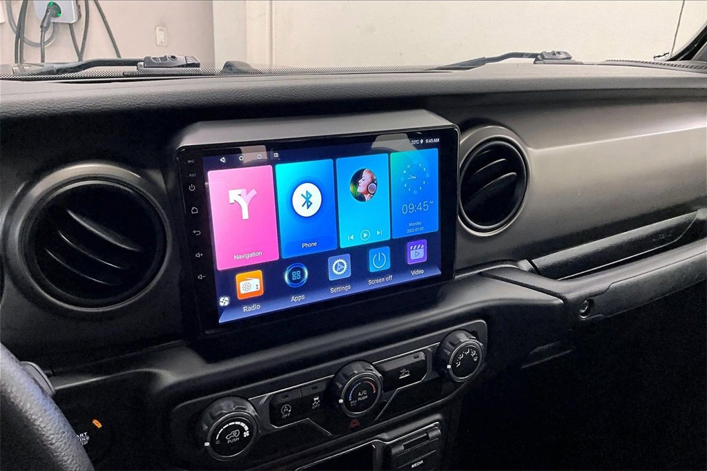 Used 2020 Jeep Gladiator Sport w/ Trailer Tow Package image 20