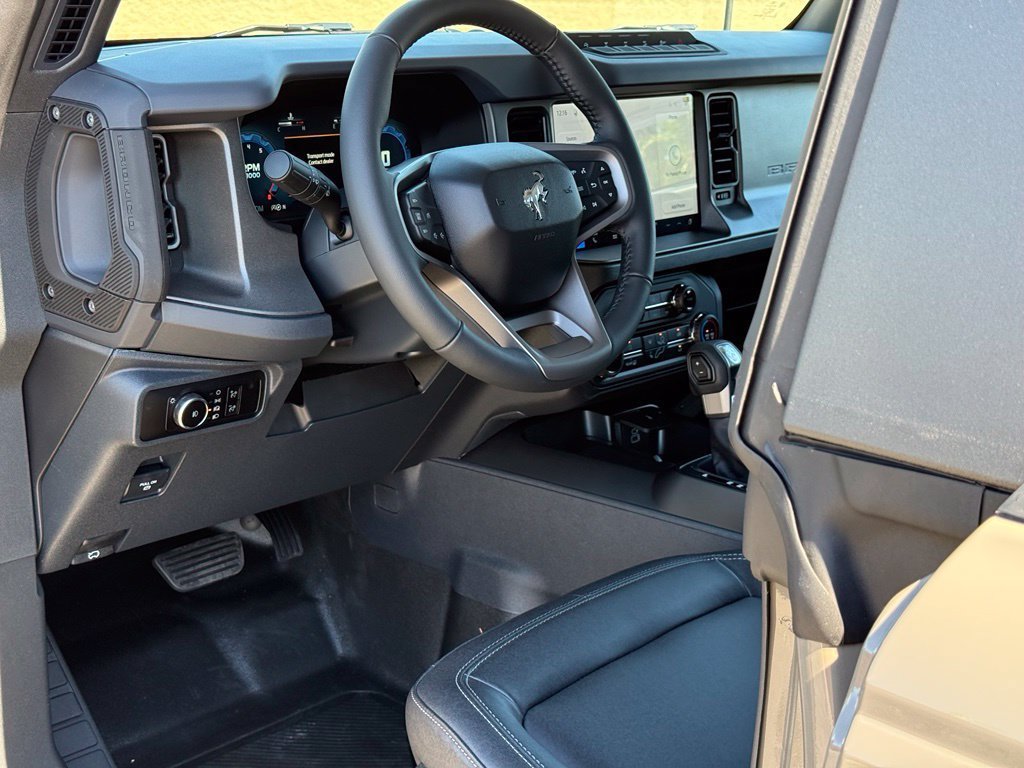 New 2026 Ford Bronco Badlands w/ Sasquatch Package AWD/4WD image 6