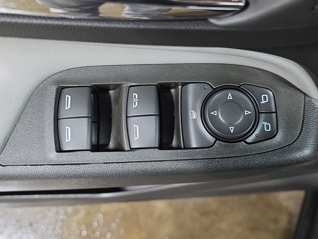 Used 2024 Chevrolet Equinox LT w/ LPO, Floor Liner Package FWD image 30