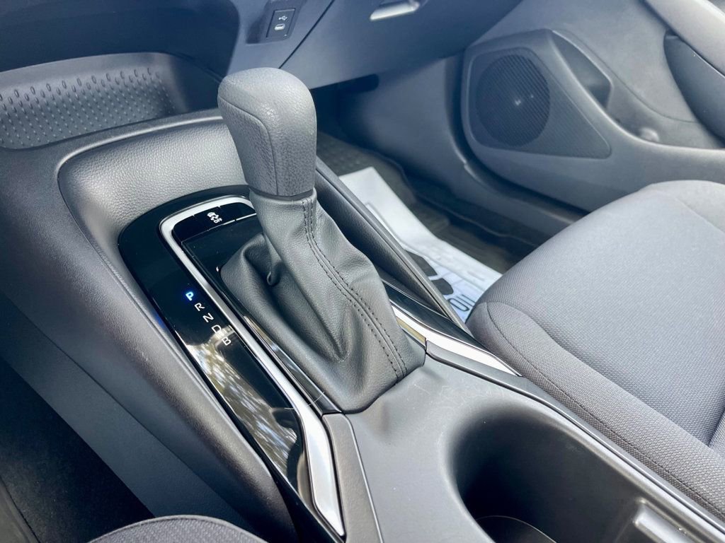 Used 2025 Toyota Corolla LE image 14