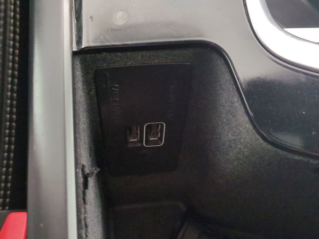 Used 2018 Volvo XC90 T6 Inscription w/ Convenience Package image 28